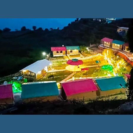 Bamboo Junction Resort - Kanatal, Valley & Mountain View Dhanaulti Eksteriør bilde