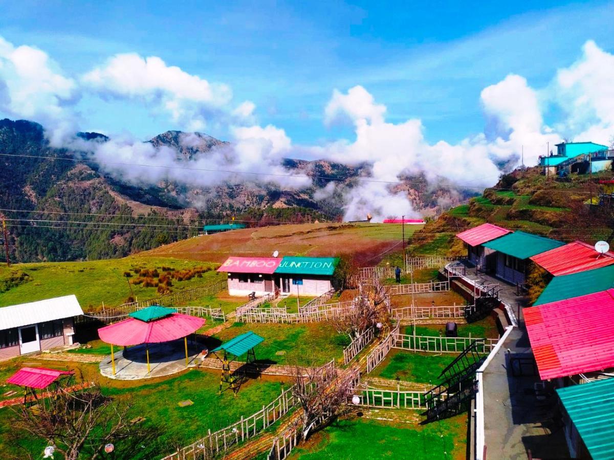 Bamboo Junction Resort - Kanatal, Valley & Mountain View Dhanaulti Eksteriør bilde